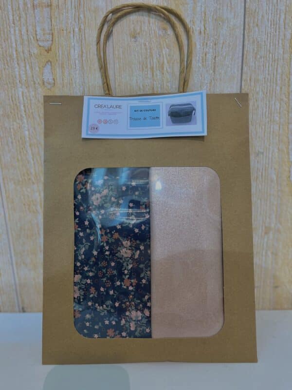 Trousse de toilette motif fleurs