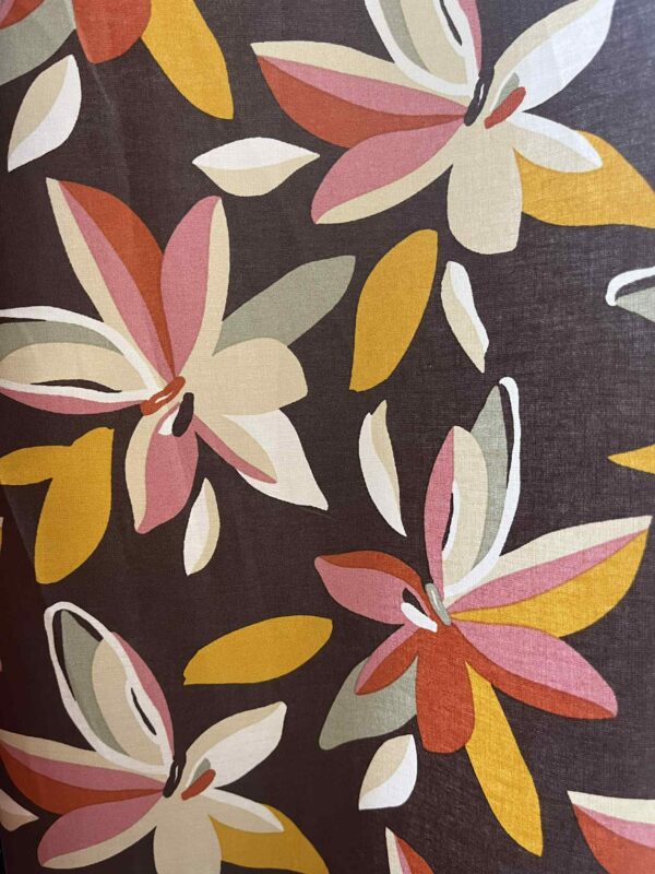 Coton enduit Maxi fleurs brun, moutarde et rose